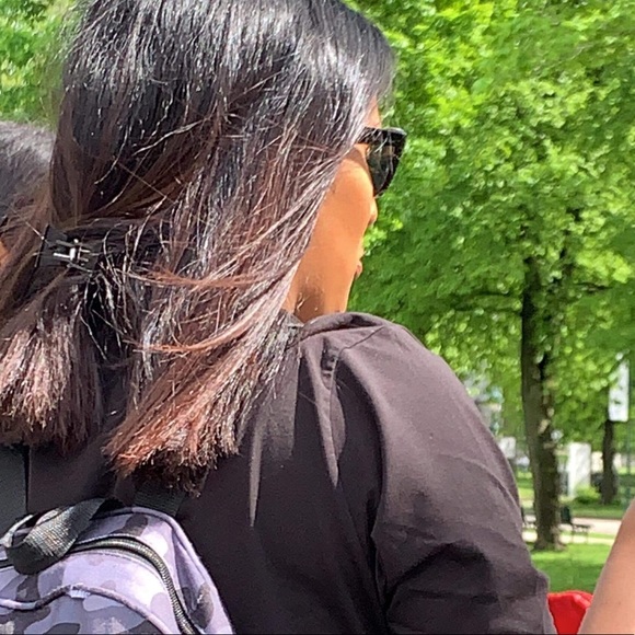 Meet your Posher, Andrea N - Picture 2 of 2